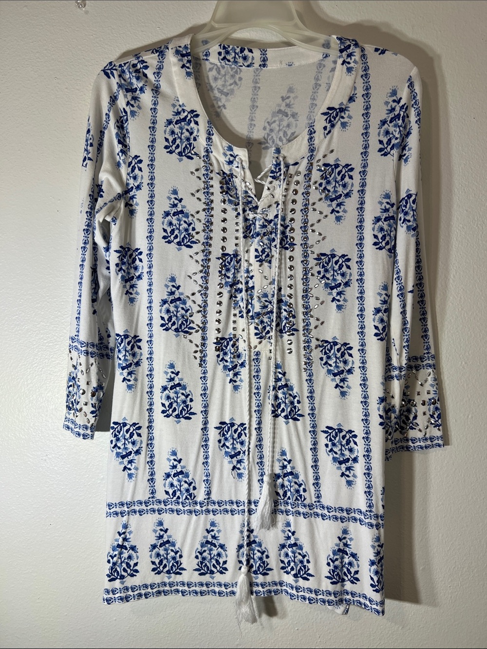 Women’s White and Blue Floral Lace-Up Tunic Top with silver sparkles so pretty